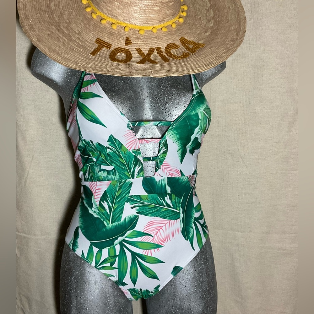 SHEIN, One-piece Women Swimwear, Sz:Medium, padded bra.